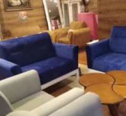 مبل کلاسیک راحتی دورنگ