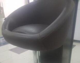صندلی چرمی جک دار در حد نو