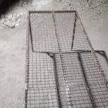 یک عدد تخت برای جلو مغازه