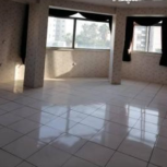 دفترکار 80 متری از یک آپارتمان 130 متری