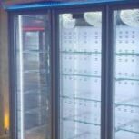 ویترین و یخچال3درب بسیار شیک و تمیز