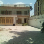 حیاط بزرگ و دو اتاق مستقل برای کسب و کارها