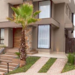 سه خواب/160متر/طبقه دوم/جنوبی/کف پارکت لمینت/سند رسمی تک برگ