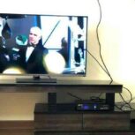 میز تلویزیون هایگلاس