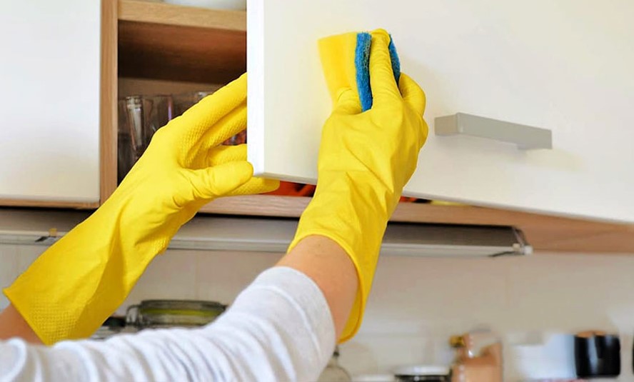 آموزش پاک کردن لکه های چربی سطوح آشپزخانه2 - آموزش پاک کردن لکه های چربی سطوح آشپزخانه
